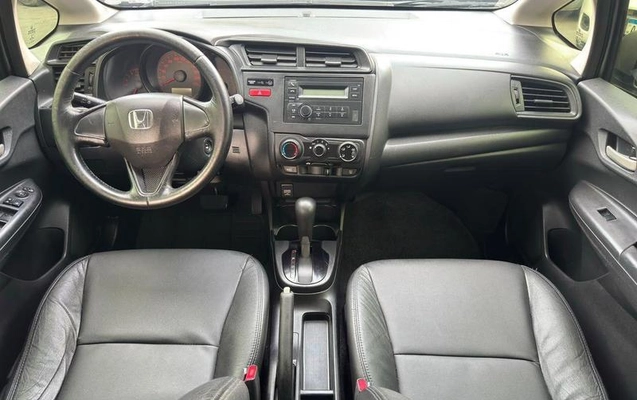 imagem-https://www.socarrao.com.br/sc-vehicle-images-prod/3784154/1789157153533-8450251_7_B_8d691e68b2.jpeg