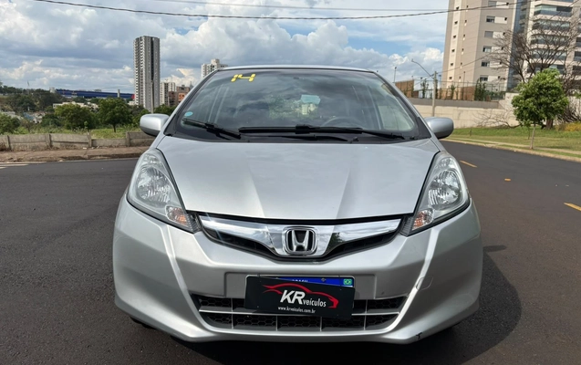 imagem-https://www.socarrao.com.br/sc-vehicle-images-prod/3784498/1789650206708-37d72a47239844e88b7c5b82d7ad0d82_1789151319723.jpg