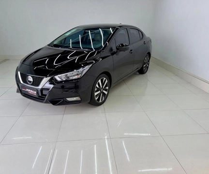 Nissan VERSA 2022 Preto — foto 1 de 3