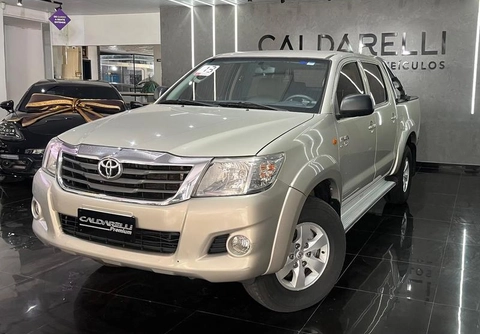 Toyota Hilux 2013 Bege — foto 1 de 3
