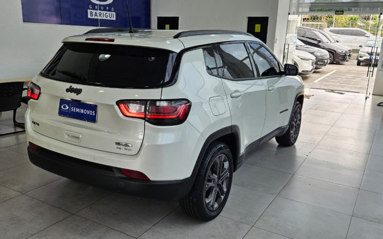imagem-https://www.socarrao.com.br/sc-vehicle-images-prod/3784584/1789157306249-ZDg5MDVmYzItM2Q5MS00MjVmLWI2MDEtNWY1NDYwZjNhYzgyLmpwZw.jpg