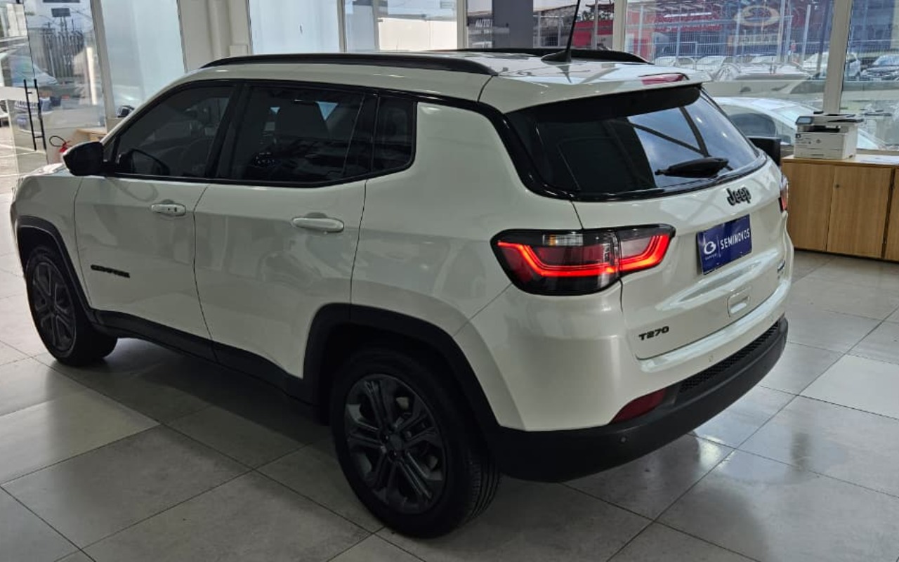 imagem-https://www.socarrao.com.br/sc-vehicle-images-prod/3784584/1789157306325-ZTM2MTU3ZDMtZWZlYi00MDViLTg4MjAtZGNmMWJlOTY5NGQwLmpwZw.jpg