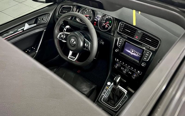 imagem-https://www.socarrao.com.br/sc-vehicle-images-prod/3784711/1789391339515-8468997_16_B_6c4a8ba56a.jpeg