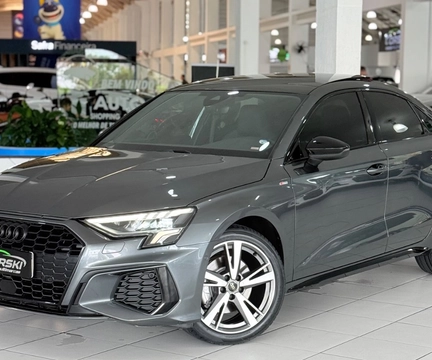 Audi A3 2022 Cinza — foto 1 de 3