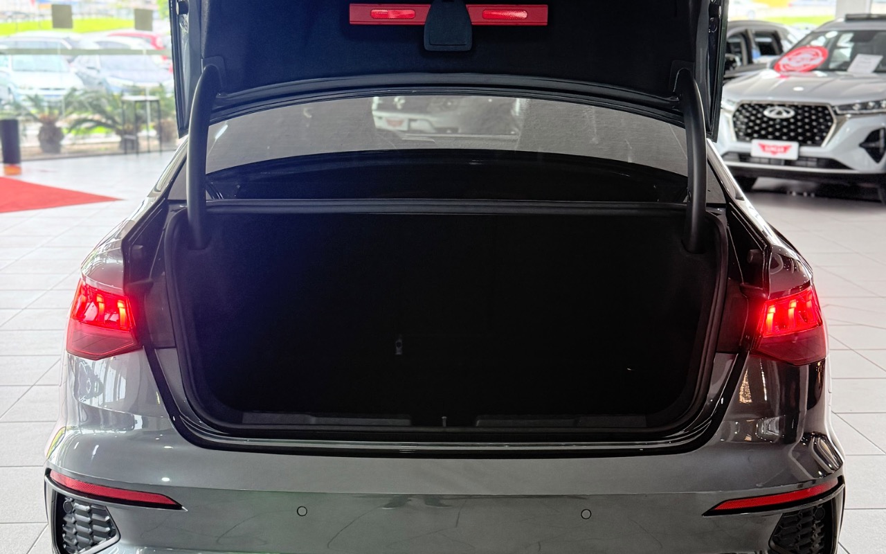 imagem-https://www.socarrao.com.br/sc-vehicle-images-prod/3784743/1789157755129-NjZiOTg5OGUtNTg1Yi00ZDk2LTkwYmItOTg5ZTMxNWE0ZWE2LmpwZWc.jpeg
