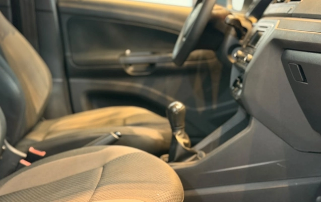 imagem-https://www.socarrao.com.br/sc-vehicle-images-prod/3784766/1789157863523-V2hhdHNBcHAgSW1hZ2UgMjAyNi0wOS0xMSBhdCAxNC41MS4zNSAoMSkuanBlZw.jpeg