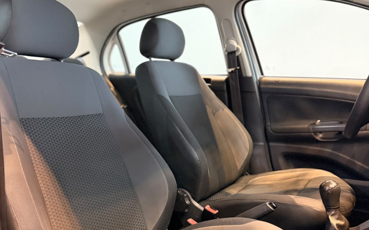 imagem-https://www.socarrao.com.br/sc-vehicle-images-prod/3784766/1789157864323-V2hhdHNBcHAgSW1hZ2UgMjAyNi0wOS0xMSBhdCAxNC41MS4zNSAoMikuanBlZw.jpeg