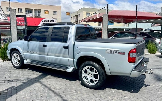 imagem-https://www.socarrao.com.br/sc-vehicle-images-prod/3784834/1789392000815-8442946_13_B_c0729a585e.jpeg