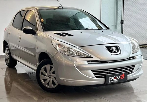 Peugeot 207 XR 1.4 Flex 8V 3p 2013 Prata — foto 1 de 3
