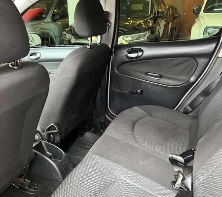 imagem-https://www.socarrao.com.br/sc-vehicle-images-prod/3784925/1789158305140-8447158_3_B_f120d09689.jpeg