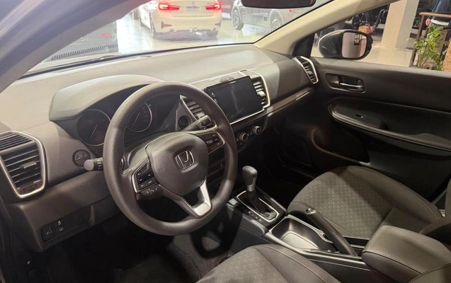 imagem-https://www.socarrao.com.br/sc-vehicle-images-prod/3784931/1789565978417-8469797_6_B_b362fb8f8d.jpeg