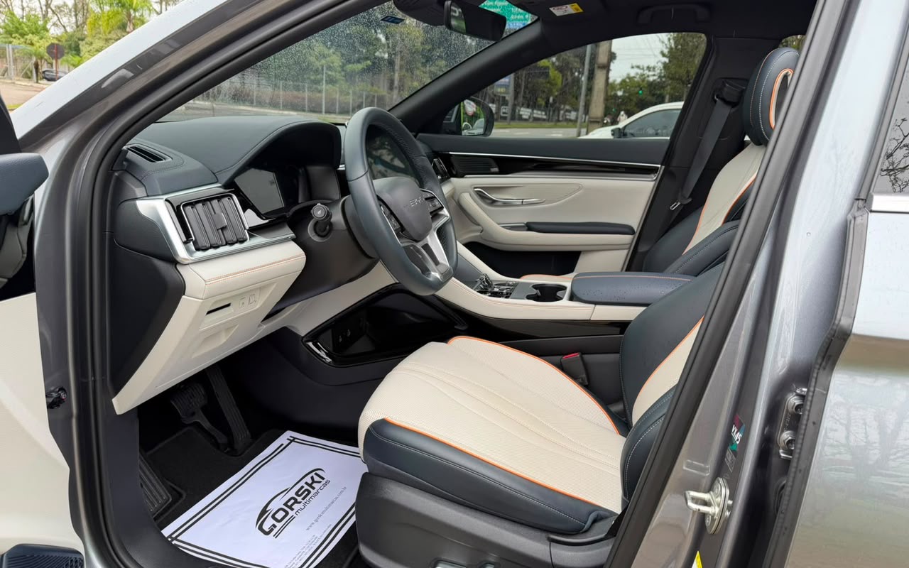 imagem-https://www.socarrao.com.br/sc-vehicle-images-prod/3784987/1789158407405-YzcxMmE1ZTEtMjU0Mi00NzVjLTg3NDMtMmZmNTZmNWU4ODNlLmpwZWc.jpeg
