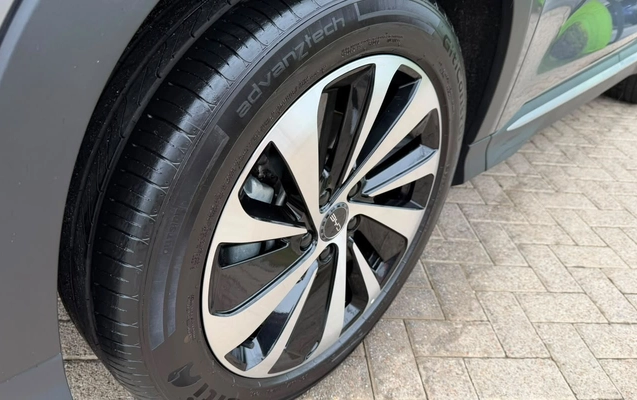 imagem-https://www.socarrao.com.br/sc-vehicle-images-prod/3784987/1789158408888-ZjUzNmYzOTctODYxNy00NWE0LTgxNzUtZTgxMDYyYmQwMzRjLmpwZWc.jpeg