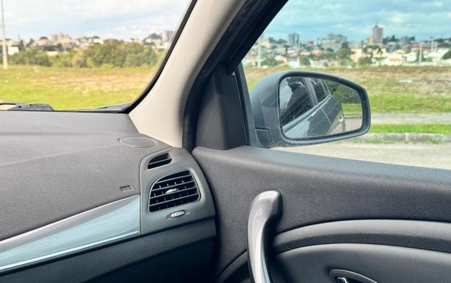 imagem-https://www.socarrao.com.br/sc-vehicle-images-prod/3785001/1789501278416-8411583_9_B_63916f6204.jpeg