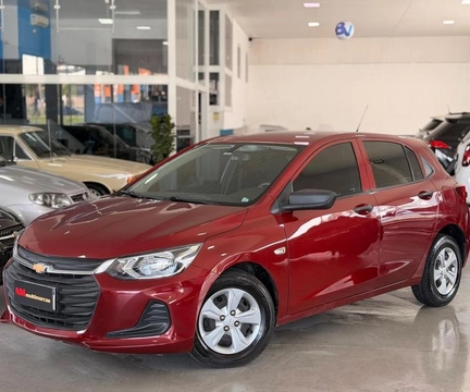 Chevrolet Onix 2023 Vermelho — foto 1 de 3