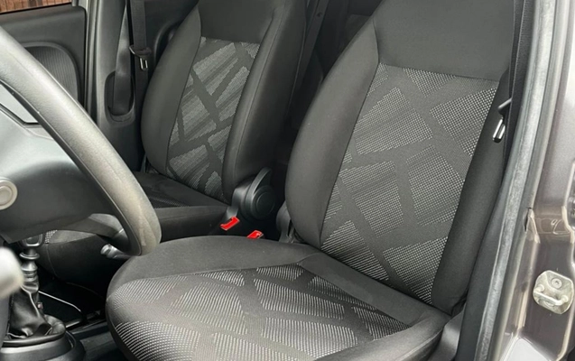imagem-https://www.socarrao.com.br/sc-vehicle-images-prod/3785099/1789158659516-V2hhdHNBcHAgSW1hZ2UgMjAyNi0wMS0yOCBhdCAyMi4xNi4xNSAoMSkuanBlZw.jpeg