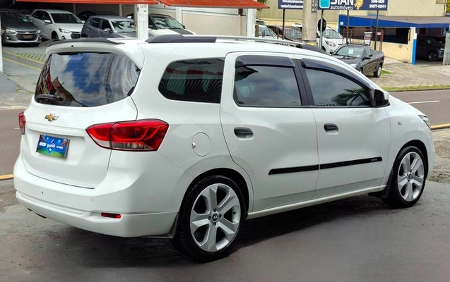 imagem-https://www.socarrao.com.br/sc-vehicle-images-prod/3785150/1789666043077-8467742_4_B_e786a72d1c.jpeg
