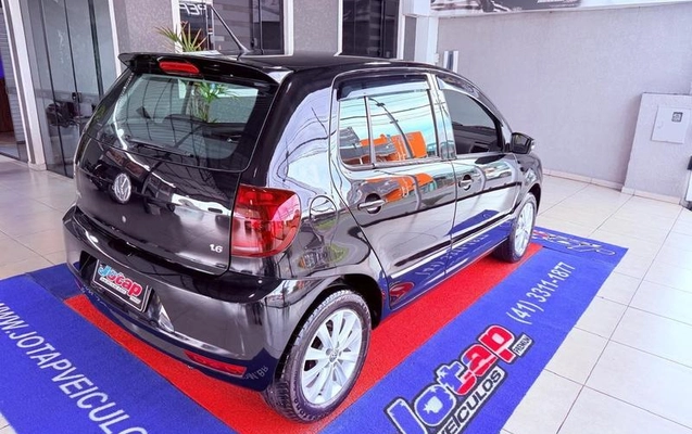 imagem-https://www.socarrao.com.br/sc-vehicle-images-prod/3785156/1790000644061-8397258_9_B_2a18bfac9a.jpeg