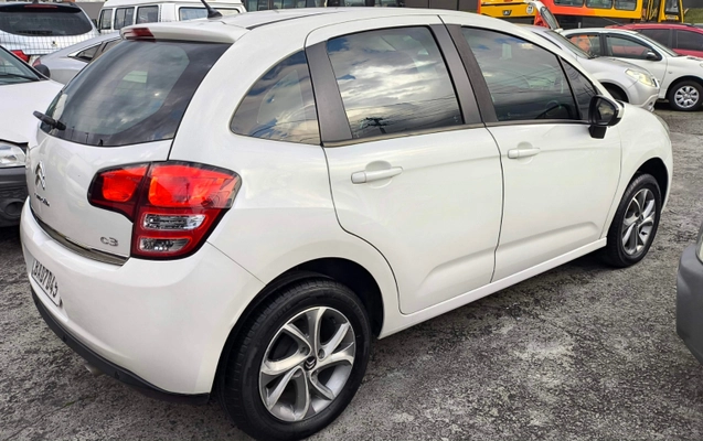 imagem-https://www.socarrao.com.br/sc-vehicle-images-prod/3785161/1789159054318-app-photos-kTsoaT8liPAoHYsEavRdDrm1pbbPdG5B.jpg