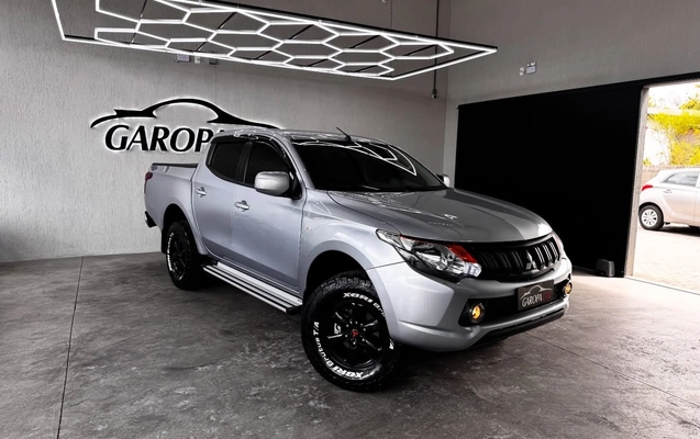 imagem-https://www.socarrao.com.br/sc-vehicle-images-prod/3785195/1789159132748-c68e0ba4915a448d814e45b266b87394_1789158967030.jpg