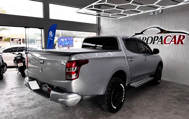 imagem-https://www.socarrao.com.br/sc-vehicle-images-prod/3785195/1789159132752-6d65aa2f0b6f47b4848960102625c16b_1789158967056.jpg