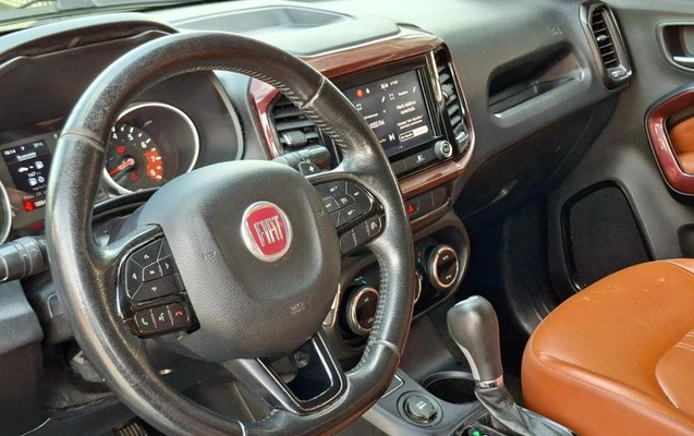 imagem-https://www.socarrao.com.br/sc-vehicle-images-prod/3785279/1789660986851-8448416_14_B_8802ef7a95.jpeg