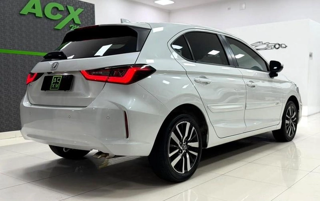 imagem-https://www.socarrao.com.br/sc-vehicle-images-prod/3785312/1789494085807-8469945_2_B_dec025295b.jpeg