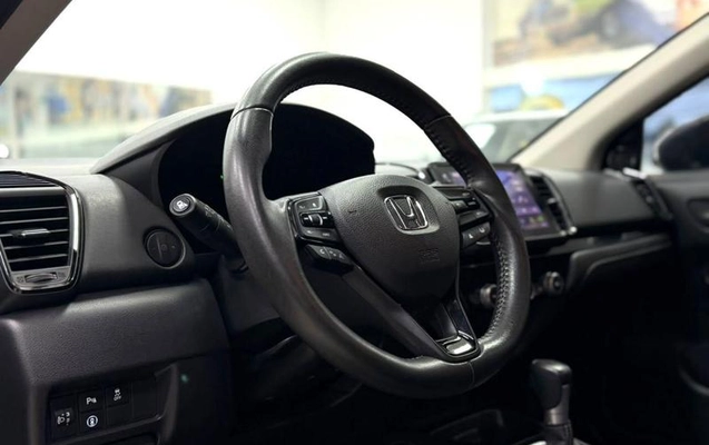 imagem-https://www.socarrao.com.br/sc-vehicle-images-prod/3785312/1789494085808-8469945_4_B_9a08597df8.jpeg