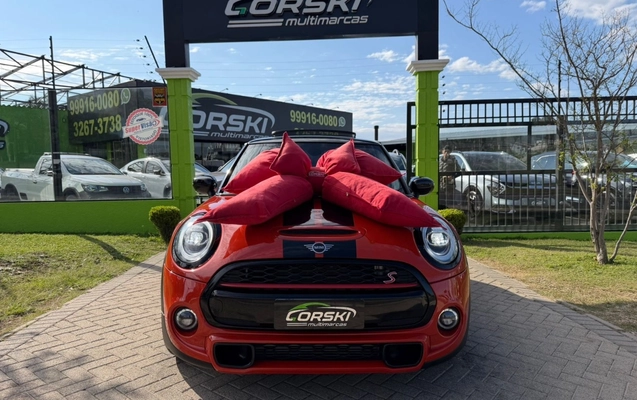 imagem-https://www.socarrao.com.br/sc-vehicle-images-prod/3785315/1789159284227-MmY3MGRjNjctMTQyYi00MjY3LWE2YzktNGU0OTgxZDk1NGQ4LmpwZWc.jpeg