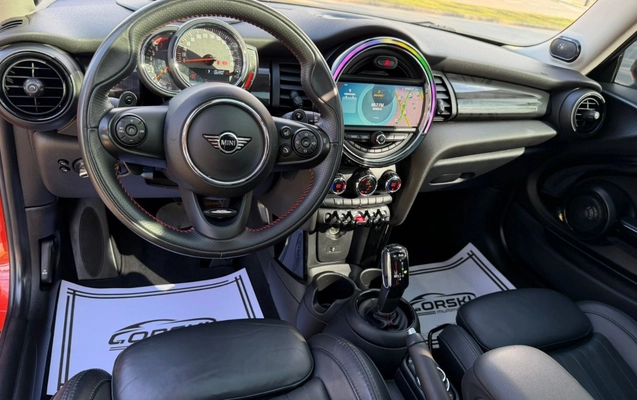 imagem-https://www.socarrao.com.br/sc-vehicle-images-prod/3785315/1789159284806-NDQwYzJiMjItNDc4MC00ODk5LWE3YWQtMThmNzkxZjNiNGQ3LmpwZWc.jpeg