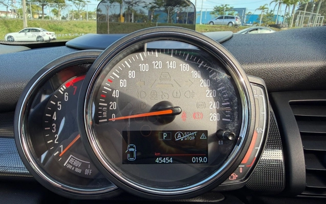 imagem-https://www.socarrao.com.br/sc-vehicle-images-prod/3785315/1789159285001-Yzg5NDMxNTktNzU4YS00NGM2LWE2YWMtMWUzNzIxOTkxNGEzLmpwZWc.jpeg