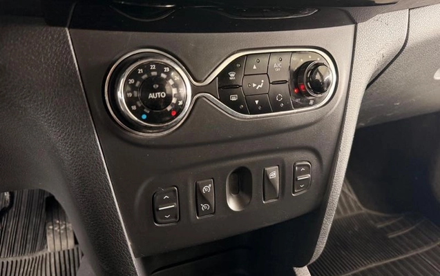 imagem-https://www.socarrao.com.br/sc-vehicle-images-prod/3785372/1789159394183-8469905_12_B_4bac4359ea.jpeg