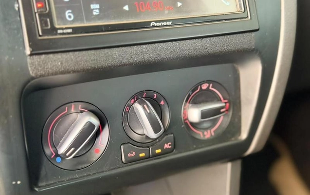 imagem-https://www.socarrao.com.br/sc-vehicle-images-prod/3785394/1789225563493-8465509_14_B_1f7e76b59f.jpeg