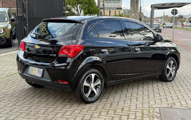 imagem-https://www.socarrao.com.br/sc-vehicle-images-prod/3785449/1789159614495-1_023051.jpg