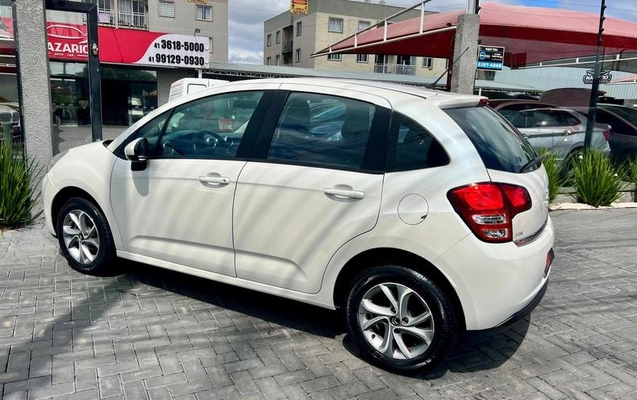 imagem-https://www.socarrao.com.br/sc-vehicle-images-prod/3785459/1789159713493-8418520_13_B_13ff8d3483.jpeg