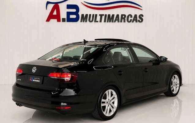 imagem-https://www.socarrao.com.br/sc-vehicle-images-prod/3785529/1789159893911-8469974_12_B_6f6fe247cc.jpeg