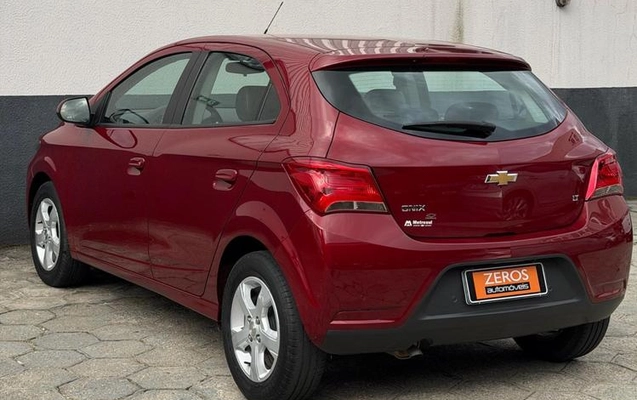 imagem-https://www.socarrao.com.br/sc-vehicle-images-prod/3785563/1789221164797-8448929_5_B_07597f4fb3.jpeg