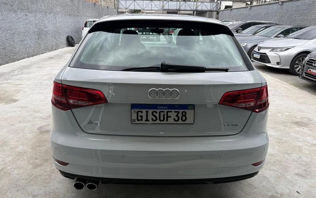 imagem-https://www.socarrao.com.br/sc-vehicle-images-prod/3785663/1789160112218-8469951_1_B_b7afbae824.jpeg