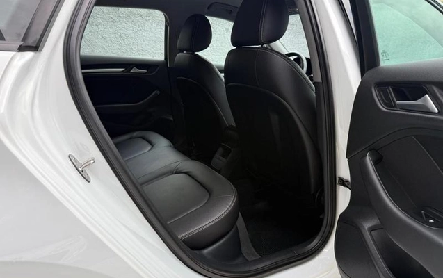 imagem-https://www.socarrao.com.br/sc-vehicle-images-prod/3785663/1789160112228-8469951_7_B_d1596aad1b.jpeg