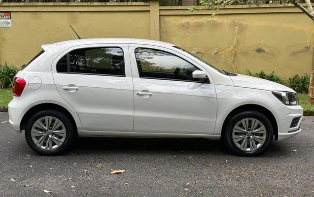 imagem-https://www.socarrao.com.br/sc-vehicle-images-prod/3785826/1789160324010-8364877_8_B_ba7ddd4d8c.jpeg