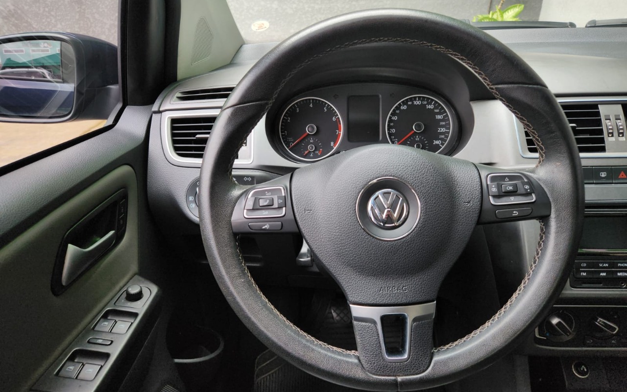 imagem-https://www.socarrao.com.br/sc-vehicle-images-prod/3785984/1789227721282-V2hhdHNBcHAgSW1hZ2UgMjAyNi0wOS0xMiBhdCAxMC41MS40MyAoMSkuanBlZw.jpeg