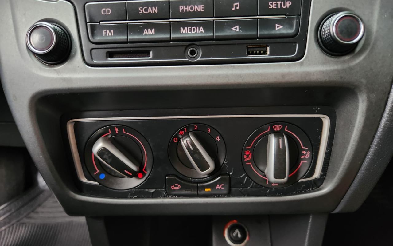 imagem-https://www.socarrao.com.br/sc-vehicle-images-prod/3785984/1789227721405-V2hhdHNBcHAgSW1hZ2UgMjAyNi0wOS0xMiBhdCAxMC41MS40NSAoMikuanBlZw.jpeg