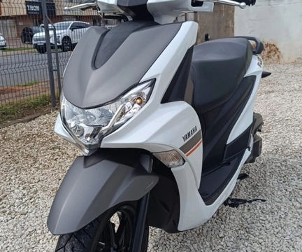 YAMAHA FLUO 125 ABS 2023 Branco — foto 1 de 3