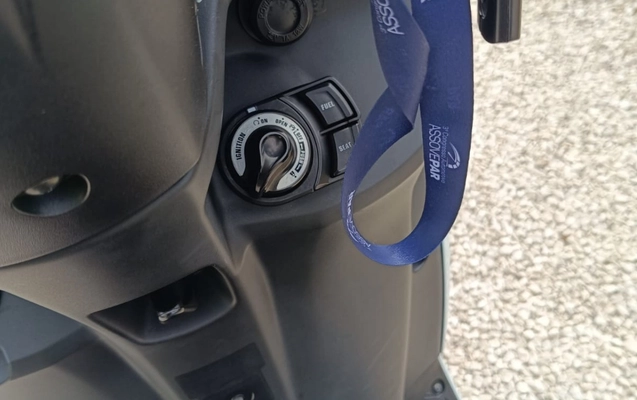 imagem-https://www.socarrao.com.br/sc-vehicle-images-prod/3786029/1789160515201-V2hhdHNBcHAgSW1hZ2UgMjAyNi0wOS0xMSBhdCAxNy4zNS41NSAoMSkuanBlZw.jpeg