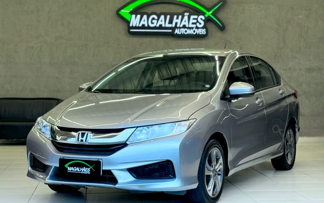 imagem-https://www.socarrao.com.br/sc-vehicle-images-prod/3786141/1789414014532-f356d805df0346e29d33d420e4ea4e15_1789158907516.jpg