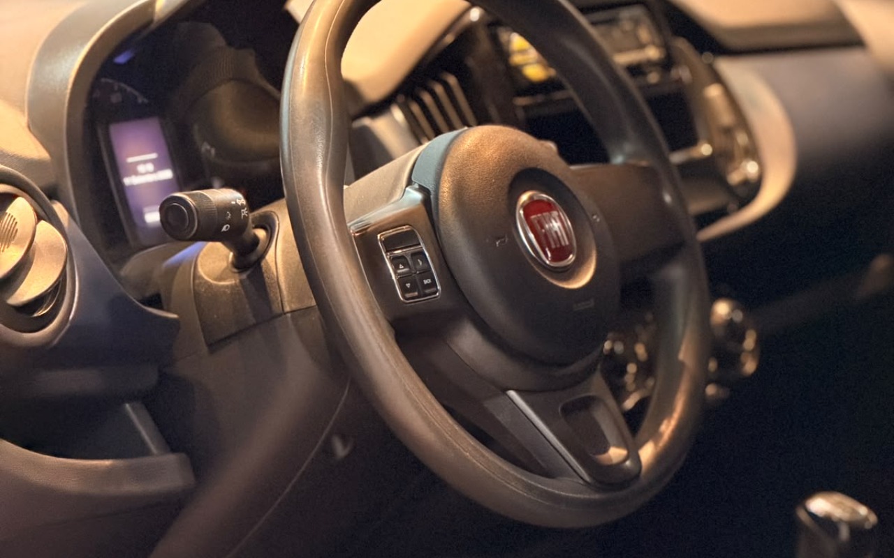 imagem-https://www.socarrao.com.br/sc-vehicle-images-prod/3786181/1789160917675-V2hhdHNBcHAgSW1hZ2UgMjAyNi0wOS0xMSBhdCAxNS4yMS4zMCAoMSkuanBlZw.jpeg