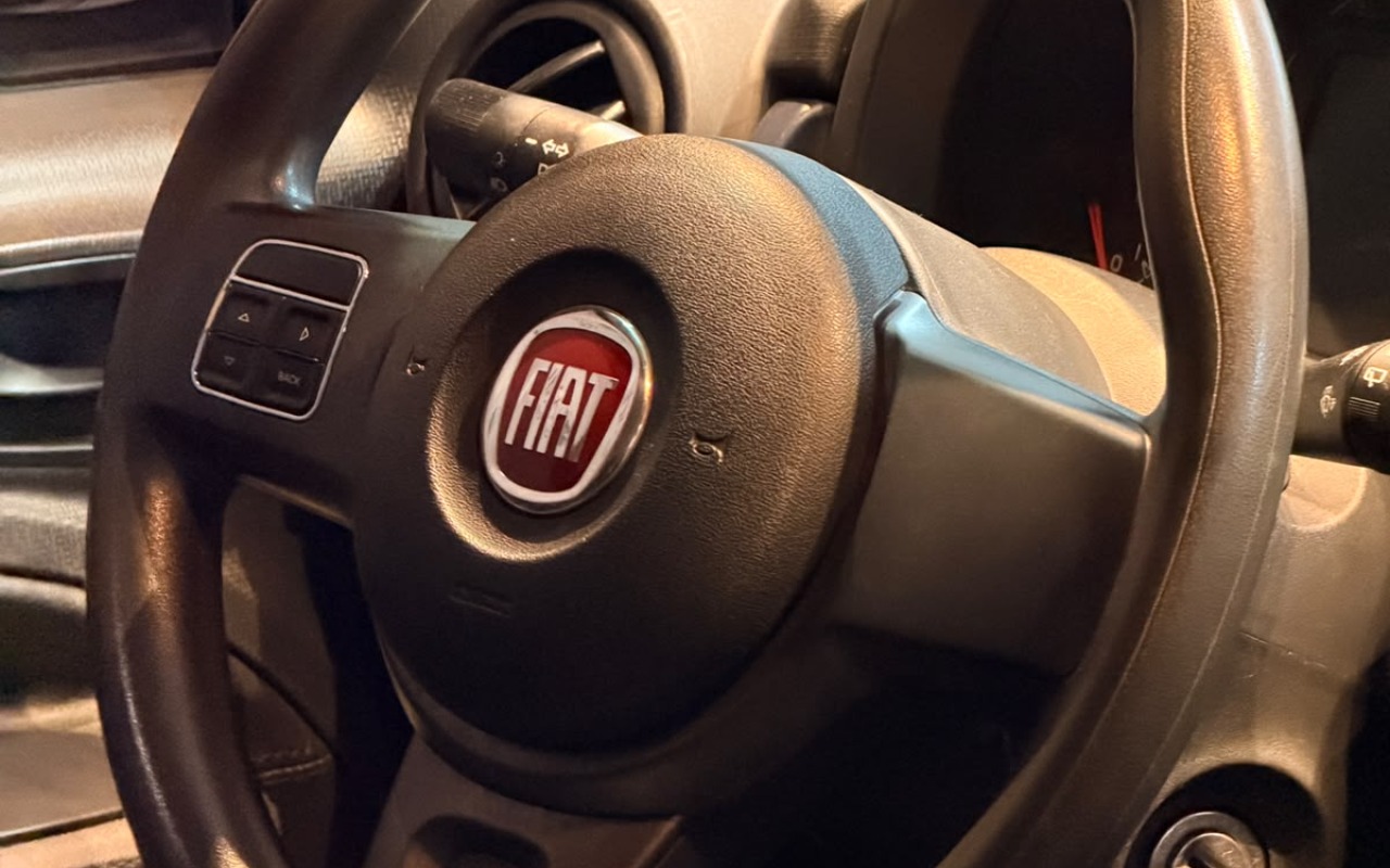 imagem-https://www.socarrao.com.br/sc-vehicle-images-prod/3786181/1789160917785-V2hhdHNBcHAgSW1hZ2UgMjAyNi0wOS0xMSBhdCAxNS4yMS4zMC5qcGVn.jpeg