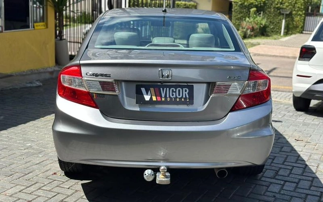 imagem-https://www.socarrao.com.br/sc-vehicle-images-prod/3786226/1789167746820-8463390_3_B_8a123c0149.jpeg