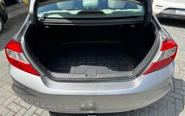 imagem-https://www.socarrao.com.br/sc-vehicle-images-prod/3786226/1789167746839-8463390_15_B_03f06977c0.jpeg