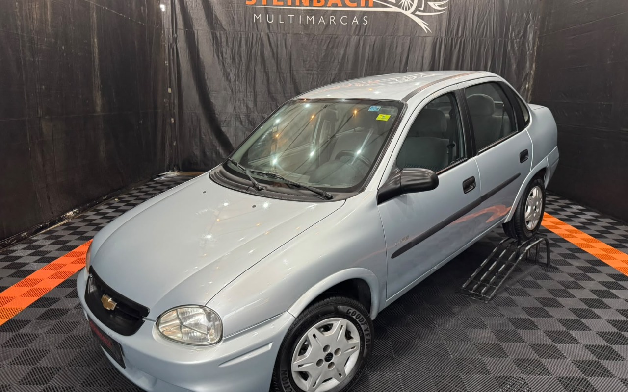 Chevrolet Corsa 2009 Prata — foto 1 de 3
